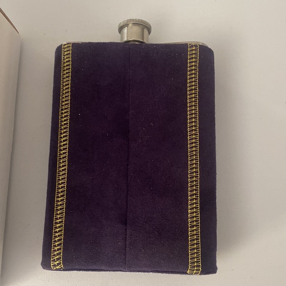 NWT PEA SHELLER JR with a Crown royal flask - Picture 3 of 9